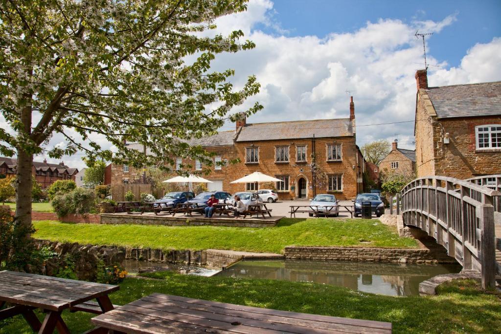The Nevill Arms Otel Medbourne Dış mekan fotoğraf